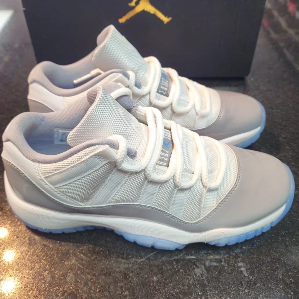 Sz 6 Jordan 11 Retro Low 'Cement Grey',